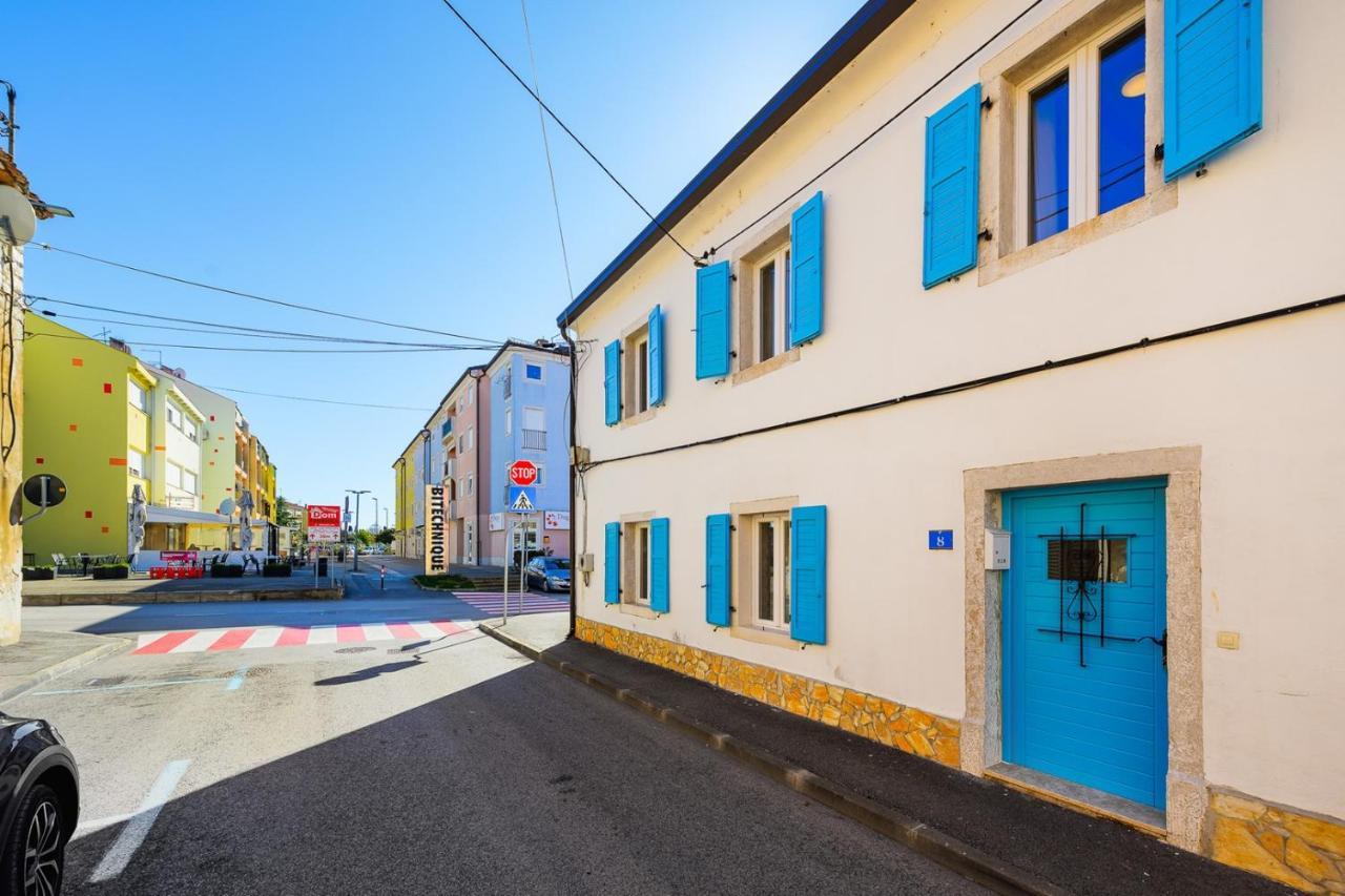 Center House With Apartments Umag Eksteriør billede